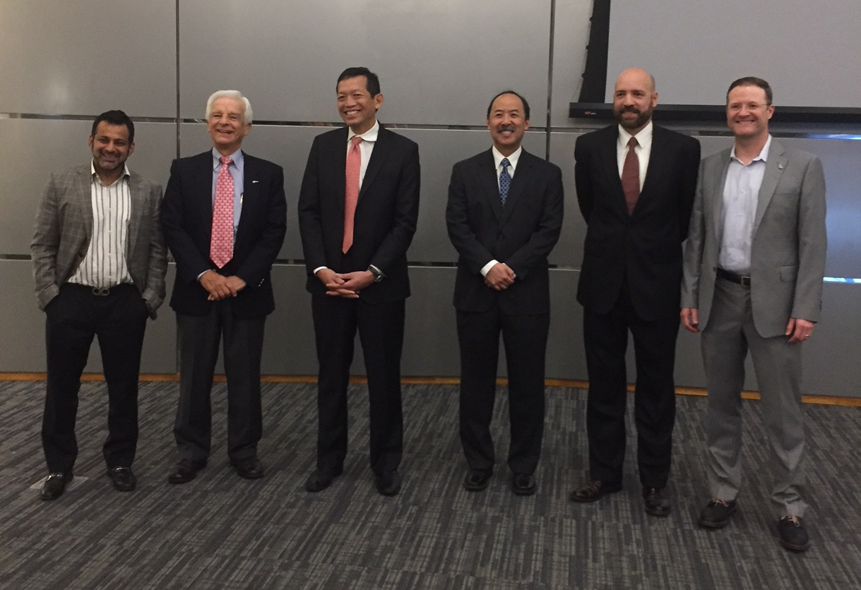 2018 Speakers Group Pic.jpg